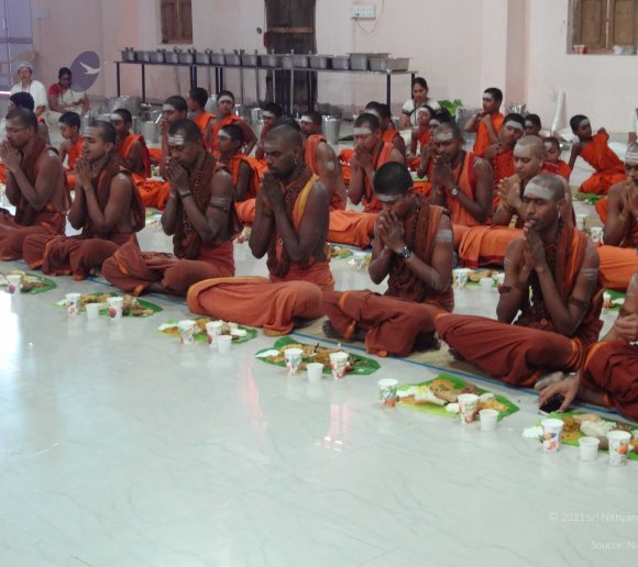 01-Maheshwara-Puja_Photo_1001_20131216_DSC0620101