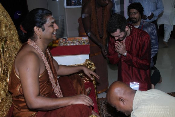 03-KalpataruMeditation-Darshan_Photo_1001_20131229_IMG_202001