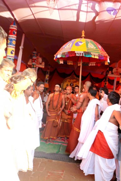 1-Nithya-Satsang_Photo_1033_IMG_3809_CMP_WM