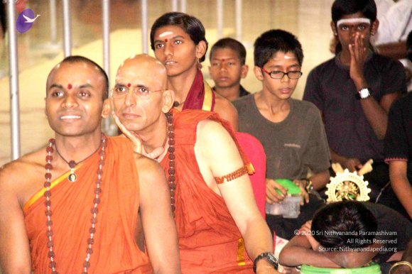 3-Nithya-Satsang_Photo_1039_IMG_9725_CMP_WM