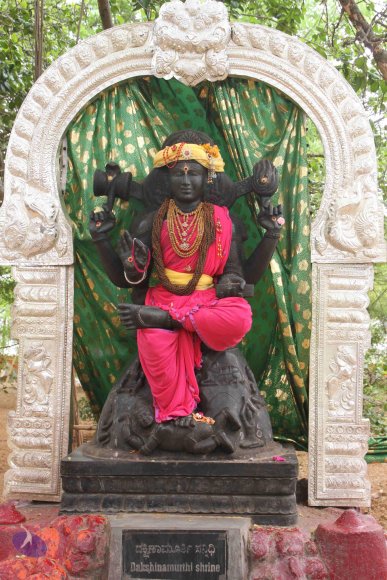 01-TEMPLE_Photo_1019_IMG_4634_CMP_WM