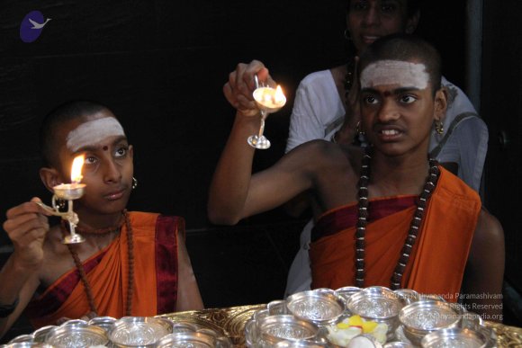 1-PadukaPuja_Photo_1001_IMG_8484_CMP_WM