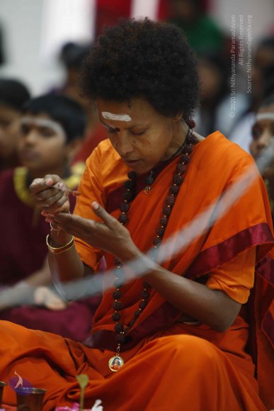 1-PadukaPuja_Photo_1002__MG_8436_CMP_WM