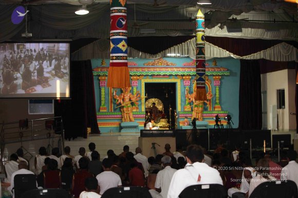 01-Pratyaksha-Pada-Puja_Photo_1007_IMG_0365_CMP_WM