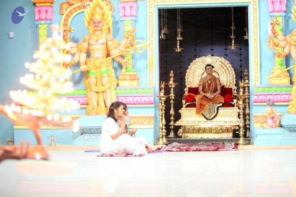 01-Pratyaksha-Pada-Puja_Photo_1008_IMG_0383_CMP_WM