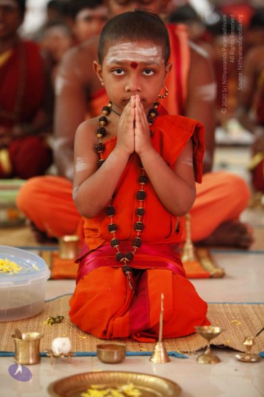 03-Nithya-Satsang_Photo_1002__MG_6733_CMP_WM