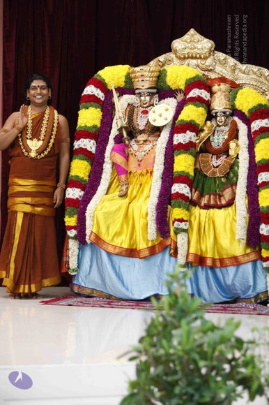 5-Swamiji-Deities_Photo_1000__MG_6134_CMP_WM