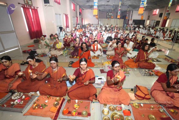 03-Pada-Puja_Photo_1007_IMG_1988_CMP_WM