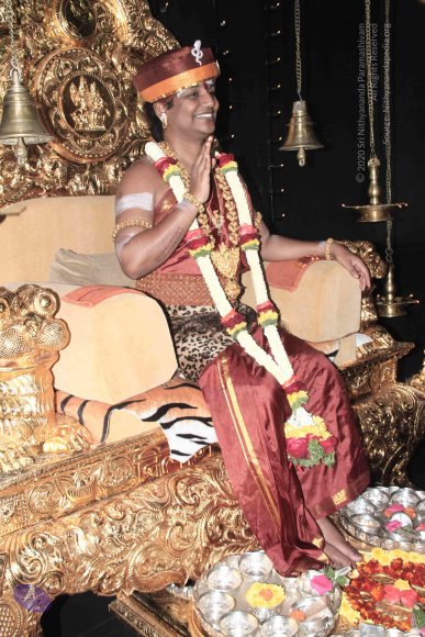 1-PADA-PUJA_Photo_1001_IMG_8697_CMP_WM