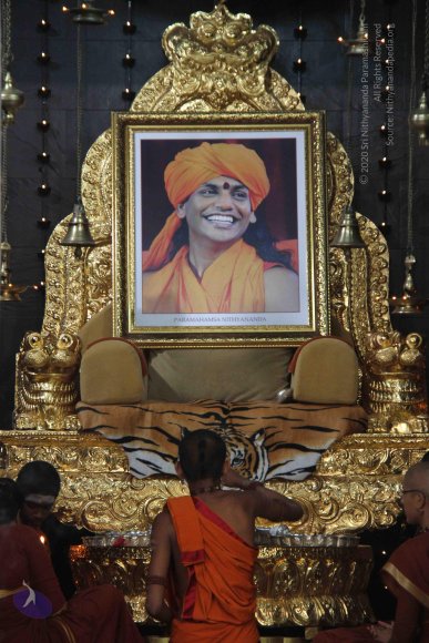 01-PADA-PUJA_Photo_1000_IMG_3399_CMP_WM