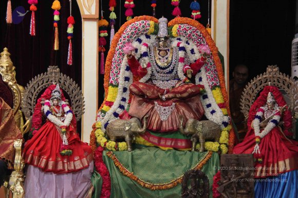 02-Navaratri-Devi-Alankar_Photo_1001_IMG_4950_CMP_WM