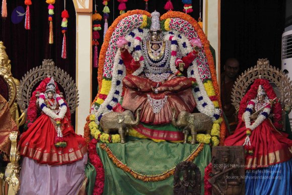 02-Navaratri-Devi-Alankar_Photo_1002_IMG_4951_CMP_WM