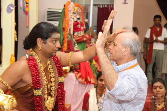 16-IA-Darshan-Day-15_Photo_1006_IMG_5448_CMP_WM