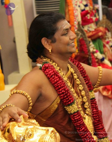 16-IA-Darshan-Day-15_Photo_1016_IMG_5458_CMP_WM