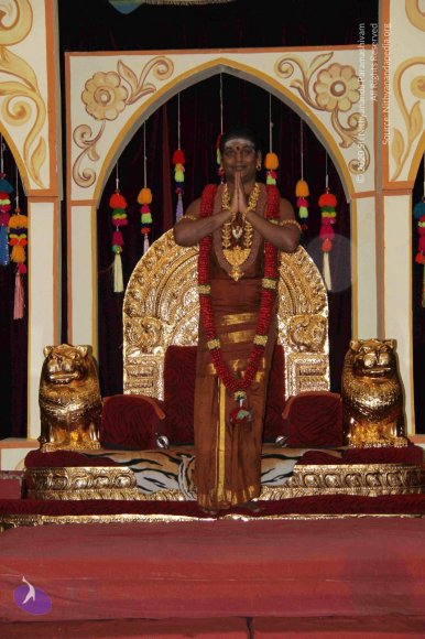 17-Navaratri-Darbar_Photo_1000_IMG_5396_CMP_WM