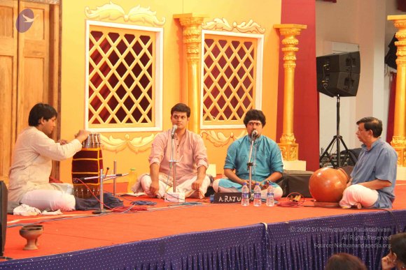 17-Navaratri-Darbar_Photo_1002_IMG_5400_CMP_WM