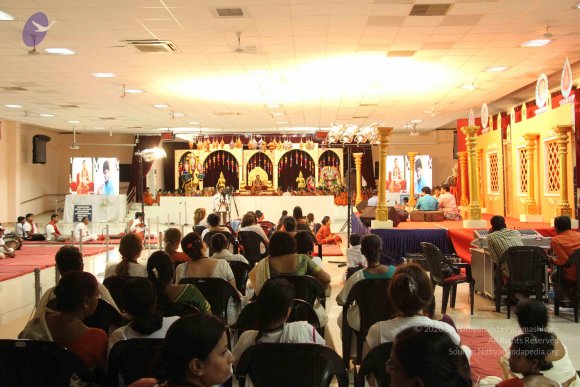 17-Navaratri-Darbar_Photo_1011_IMG_5409_CMP_WM