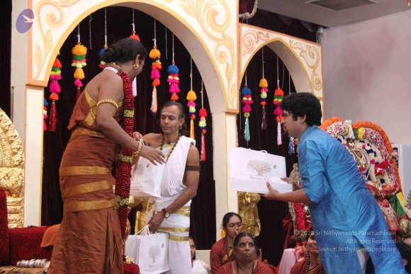 17-Navaratri-Darbar_Photo_1029_IMG_5428_CMP_WM