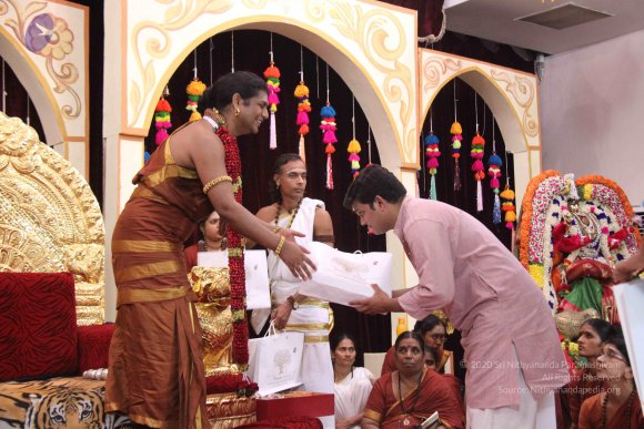 17-Navaratri-Darbar_Photo_1031_IMG_5430_CMP_WM