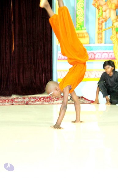 4-Yoga_Photo_1018_IMG_0259_CMP_WM