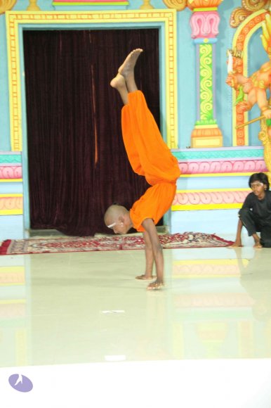 4-Yoga_Photo_1019_IMG_0260_CMP_WM