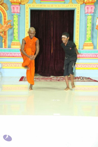 4-Yoga_Photo_1043_IMG_0292_CMP_WM