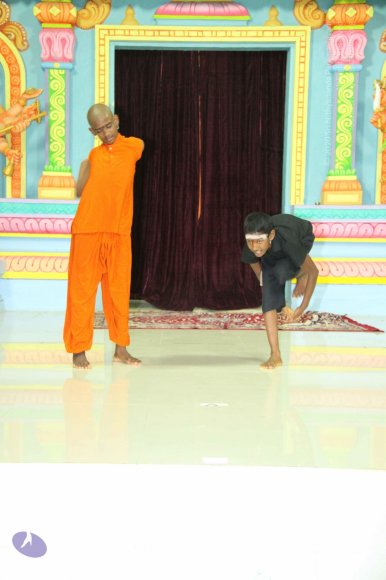 4-Yoga_Photo_1044_IMG_0293_CMP_WM