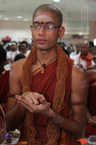 Paduka-Puja_Photo_1001_IMG_1255_CMP_WM