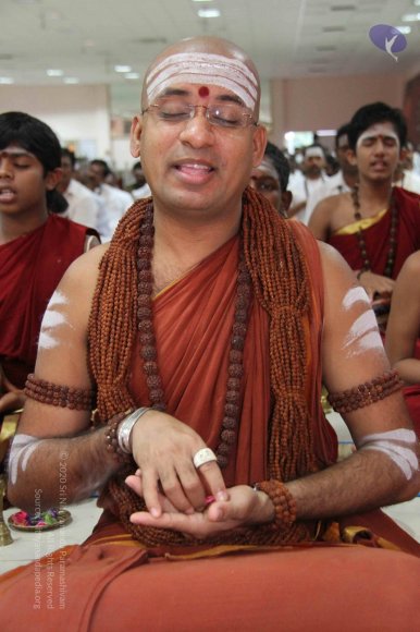 Paduka-Puja_Photo_1002_IMG_1257_CMP_WM