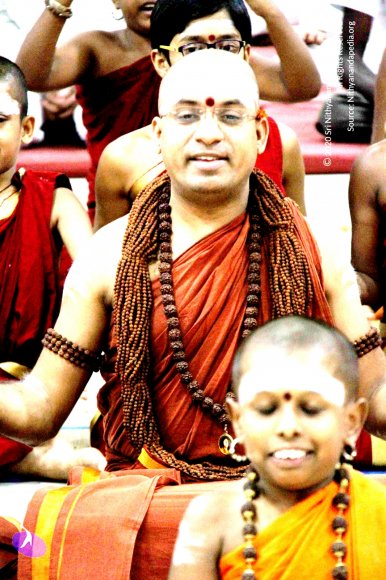 1-Paduka-Puja_Photo_1006_IMG_7856_CMP_WM