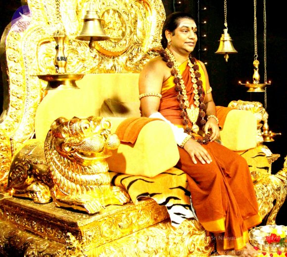 2-Pratyaksha-Pada-Puja_Photo_1000_IMG_0582_CMP_WM