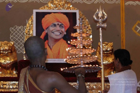 1-PadukaPuja_Photo_1008_IMG_5534_CMP_WM