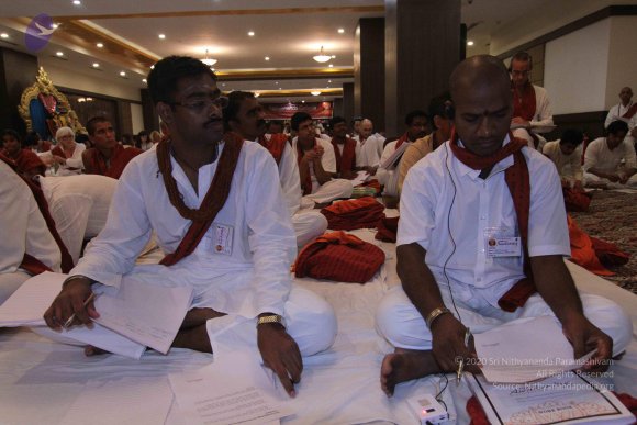 2-Satsang-IA-Sessions_Photo_1003_IM2A63~1