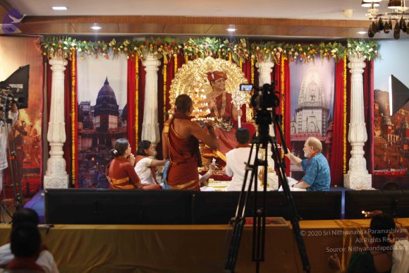 1-PadaPuja_Photo_1001__MG_4788_CMP_WM