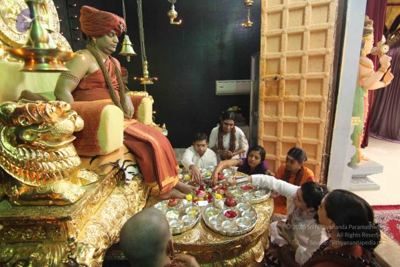 01-PADA-PUJA_Photo_1004_IMG_8951_CMP_WM