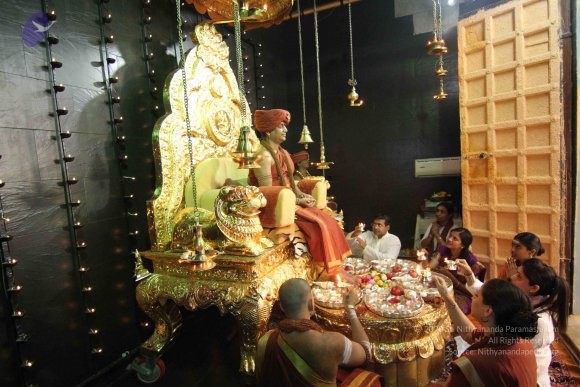 01-PADA-PUJA_Photo_1006_IMG_8960_CMP_WM