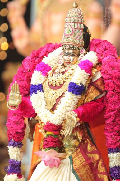 Pada-Puja_Photo_1006_IMG_0092_CMP_WM