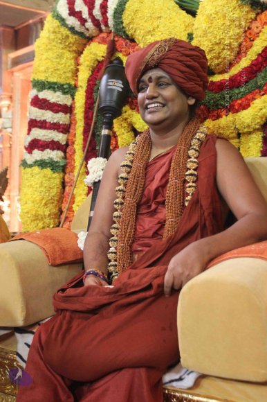 1-Pada-Puja-Satsang_Photo_1013_IMG_3385_CMP_WM