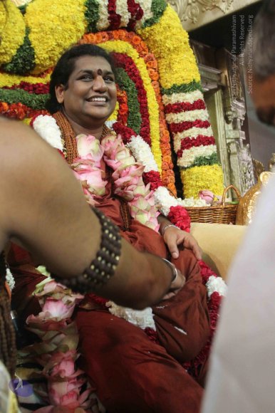 1-Pada-Puja-Satsang_Photo_1018_IMG_4041_CMP_WM