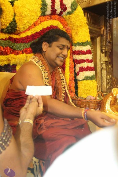 1-Pada-Puja-Satsang_Photo_1021_IMG_4089_CMP_WM