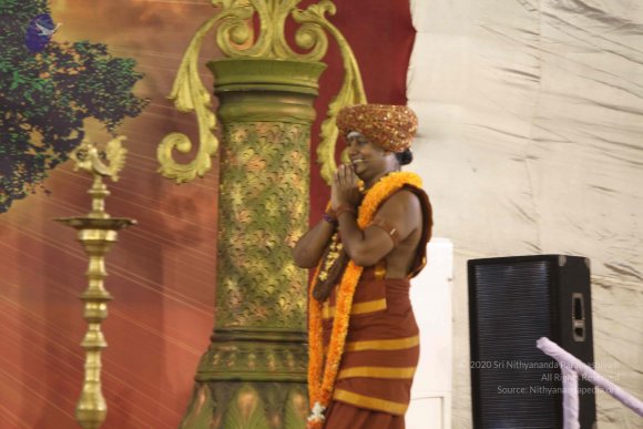 01-SATSANG_Photo_1000_file000299_CMP_WM