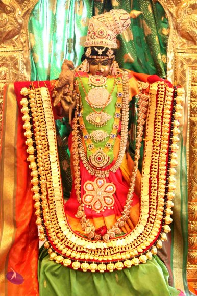 3-Deities_Photo_1019_IMG_1052_CMP_WM