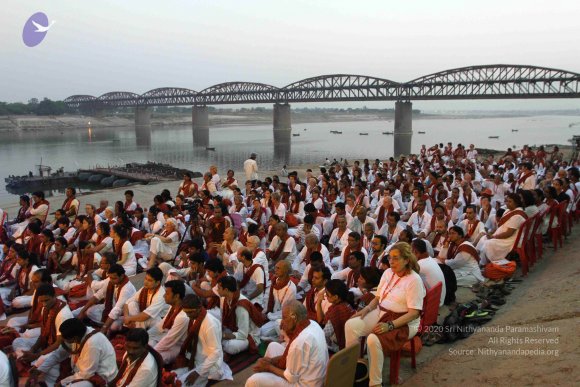 1-Ganga-Ghat_Photo_1003_IMG_1942_CMP_WM