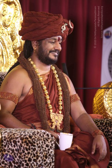 01-Nitya-Satsang_Photo_1004_IMG_6254_CMP_WM