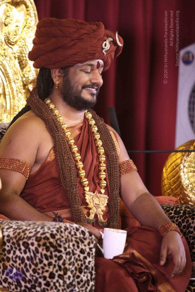 01-Nitya-Satsang_Photo_1005_IMG_6255_CMP_WM