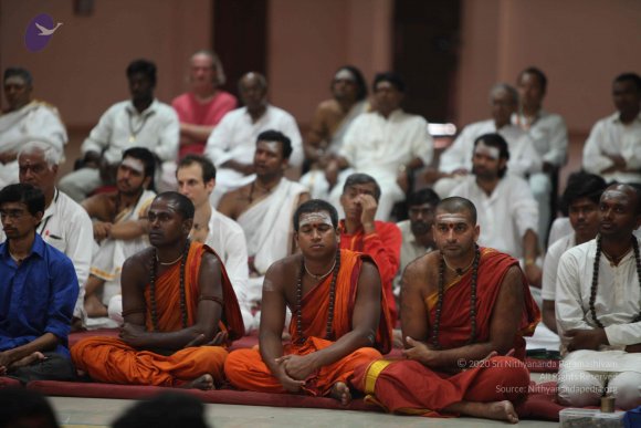 01-Nitya-Satsang_Photo_1027_IMG_6398_CMP_WM