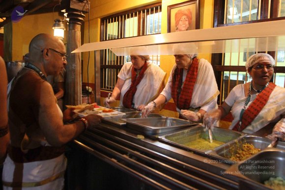 2-TEAMILY-DINNER_Photo_1024_IMG_3932_CMP_WM