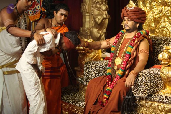 02-ANNAMAYAKOSHA-MEDITATION_Photo_1024_IMG_3113_CMP_WM