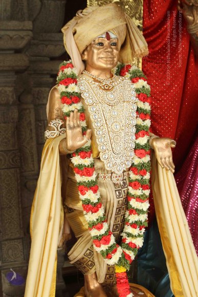 01-TEMPLE_Photo_1011_IMG_3104_CMP_WM