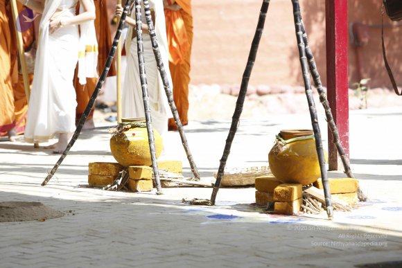 1-Pongal-Celebration_Photo_1171__F0A5139_CMP_WM